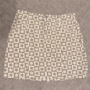 White tan flower printed mini skirt M